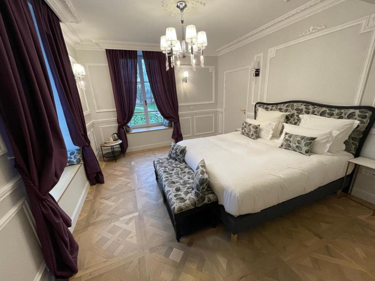 Отель Chateau Des Hauts De Provins Champcenest Экстерьер фото